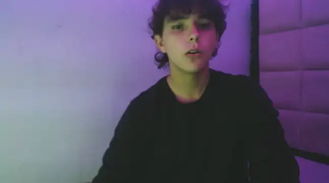 Snapshot of Dani_cumboy chatting on 12.15.24 Dani cumboy online show from 12.15.24