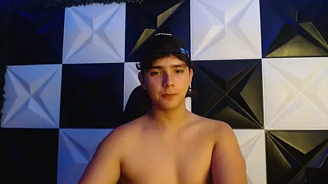Snapshot of Dani_cumboy chatting on 03.01.25 Dani cumboy online show from 03.01.25