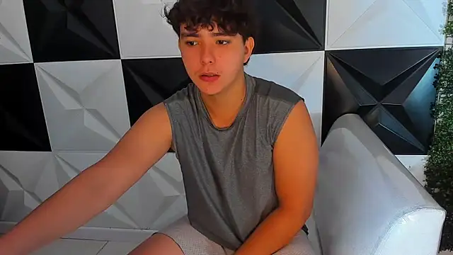 Snapshot of Dani_cumboy chatting on 10.19.25 Dani cumboy online show from 10.19.25