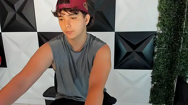 Snapshot of Dani_cumboy chatting on 10.24.25 Dani cumboy online show from 10.24.25