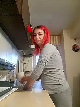 Snapshot of Evadesirex46 chatting on 12.13.24 Evadesirex46 online show from 12.13.24