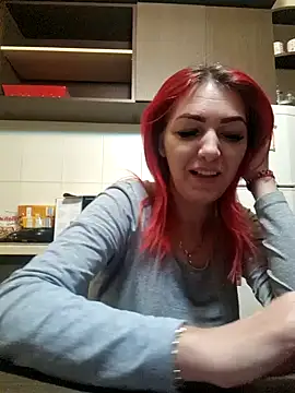 Snapshot of Evadesirex46 chatting on 12.14.24 Evadesirex46 online show from 12.14.24