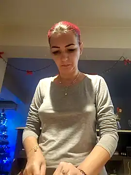 Snapshot of Evadesirex46 chatting on 12.15.24 Evadesirex46 online show from 12.15.24