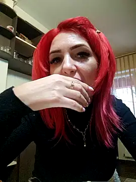 Snapshot of Evadesirex46 chatting on 12.20.24 Evadesirex46 online show from 12.20.24