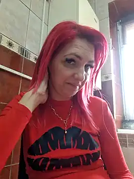 Snapshot of Evadesirex46 chatting on 03.18.25 Evadesirex46 online show from 03.18.25