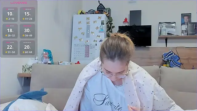 Girl alone home online show from 04.10.26