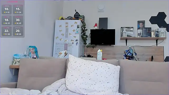 Girl alone home online show from 04.12.26