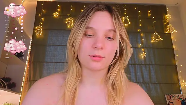 Snapshot of NaokoStifel chatting on 02.04.25 NaokoStifel online show from 02.04.25