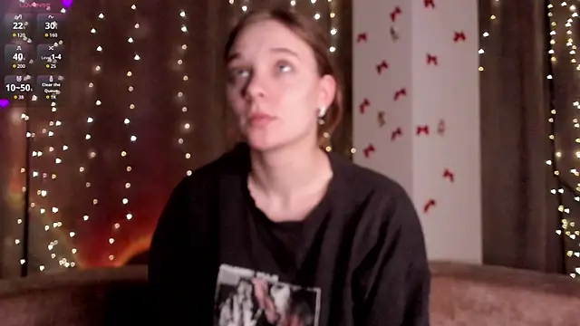 Snapshot of NaokoStifel chatting on 02.15.26 NaokoStifel online show from 02.15.26