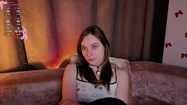 Snapshot of NaokoStifel chatting on 02.21.26 NaokoStifel online show from 02.21.26