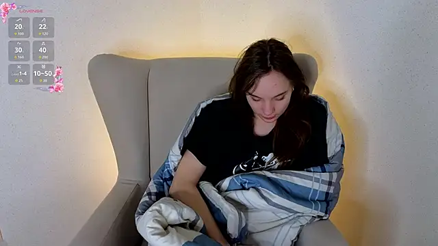 Snapshot of NaokoStifel chatting on 02.27.26 NaokoStifel online show from 02.27.26