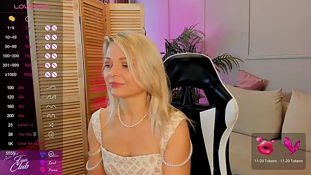 Snapshot of Gloria_Lovely chatting on 12.05.24 Gloria Lovely online show from 12.05.24