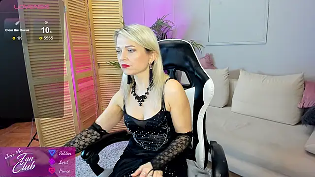 Snapshot of Gloria_Lovely chatting on 12.06.24 Gloria Lovely online show from 12.06.24