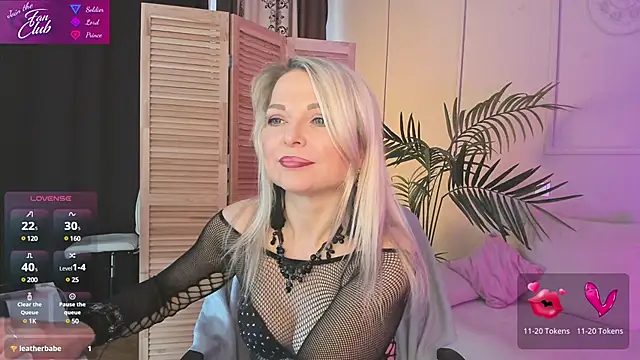 Snapshot of Gloria_Lovely chatting on 03.13.25 Gloria Lovely online show from 03.13.25
