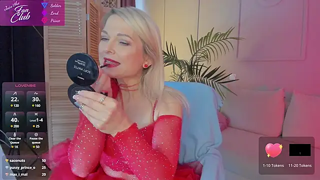 Snapshot of Gloria_Lovely chatting on 03.15.25 Gloria Lovely online show from 03.15.25