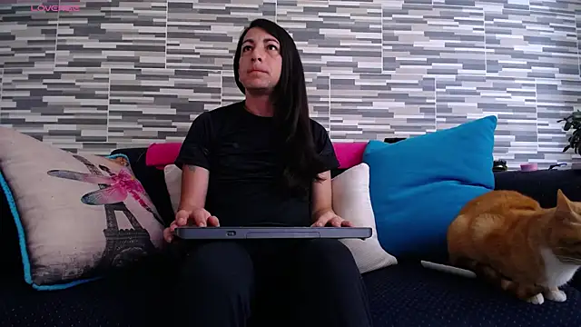 Snapshot of VioletaGomezCo chatting on 05.22.26 VioletaGomezCo online show from 05.22.26