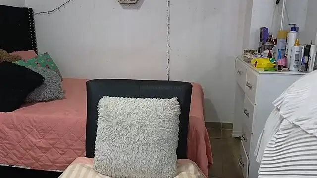 charlotte 077 online show from 12.16.25