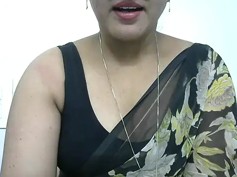 Snapshot of rashmika_reddy chatting on 05.23.26 rashmika reddy online show from 05.23.26