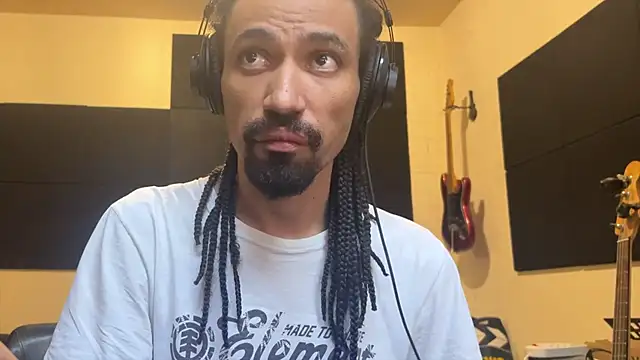 hotcamboy420 online show from 11.22.25