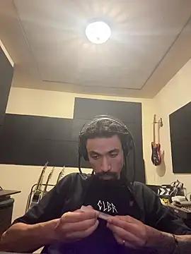 hotcamboy420 online show from 11.30.25