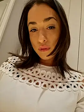 LydiaMaus96 online show from 11.14.25