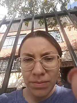 karlamorris  online show from 09.11.25