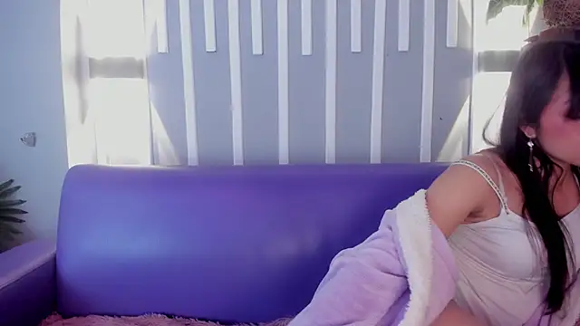 Snapshot of Sophy_SmileSweet chatting on 01.27.25 Sophy SmileSweet online show from 01.27.25