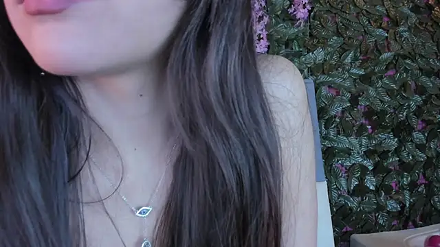 Snapshot of Sophy_SmileSweet chatting on 02.21.25 Sophy SmileSweet online show from 02.21.25