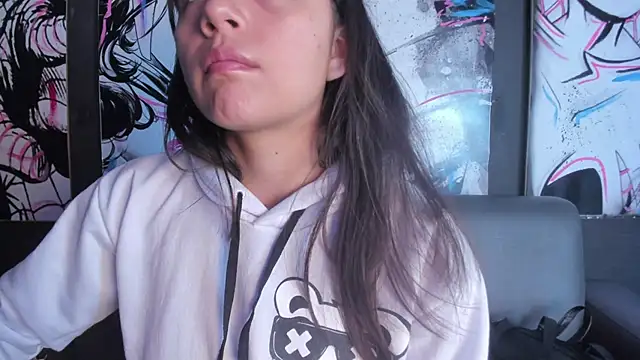 Snapshot of Sophy_SmileSweet chatting on 03.05.25 Sophy SmileSweet online show from 03.05.25