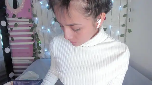 Snapshot of Sophy_SmileSweet chatting on 03.07.25 Sophy SmileSweet online show from 03.07.25