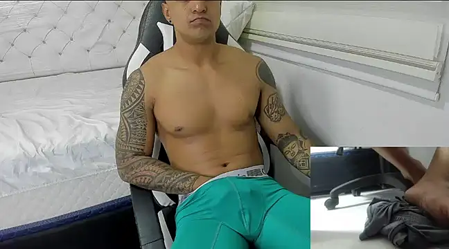 Snapshot of king_diablo666 chatting on 02.19.25 king diablo666 online show from 02.19.25
