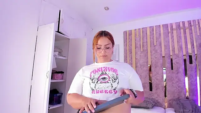 LeahxBarker online show from 01.31.25