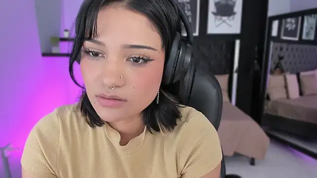 renee shelby  online show from 03.12.26