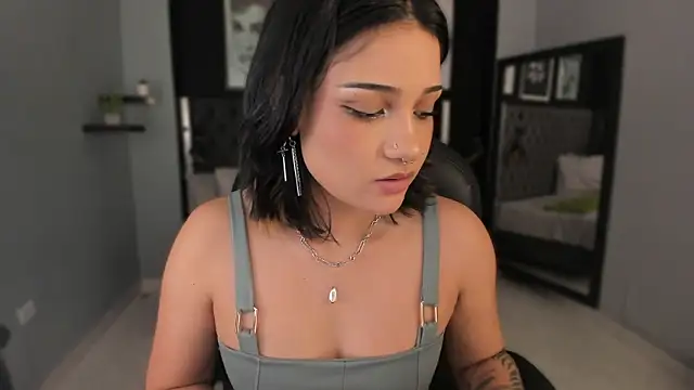 renee shelby  online show from 03.25.26