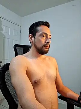 Andresarr93 online show from 11.28.25