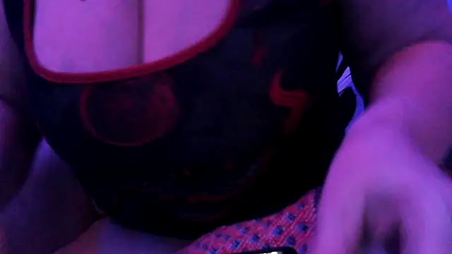 Snapshot of juscjen chatting on 11.17.25 juscjen online show from 11.17.25