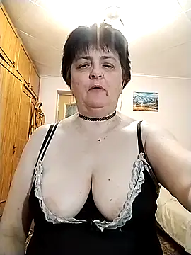 Snapshot of IsXLoves chatting on 09.11.25 IsXLoves online show from 09.11.25