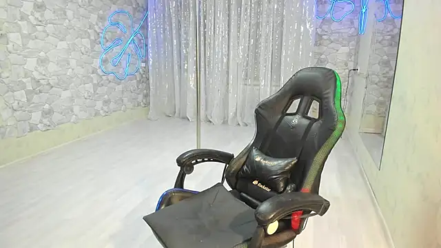 JessicaFamee online show from 09.20.25