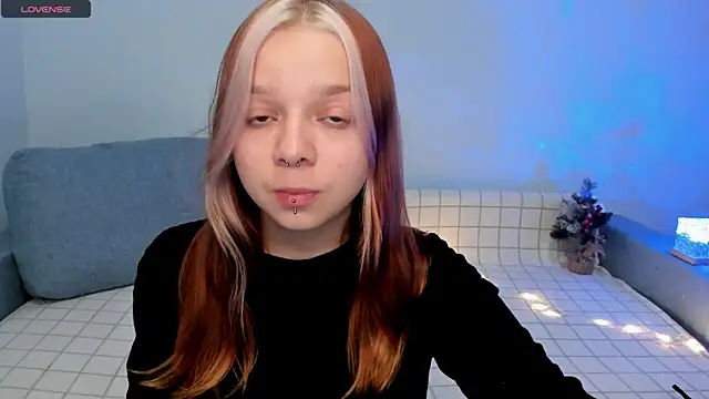 Snapshot of crystal_lilith chatting on 12.09.24 crystal lilith online show from 12.09.24