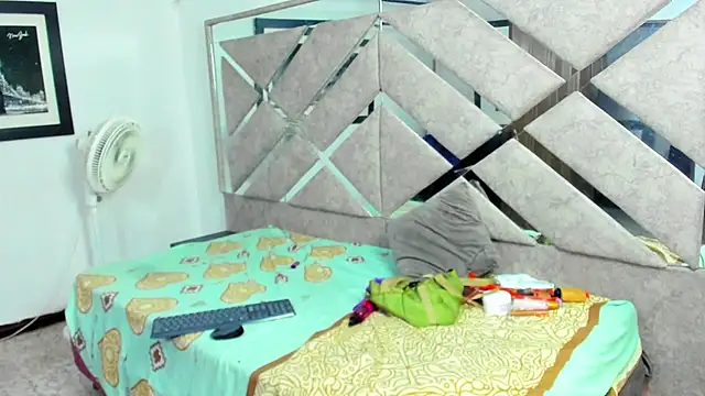 EvaxEmma online show from 11.15.25