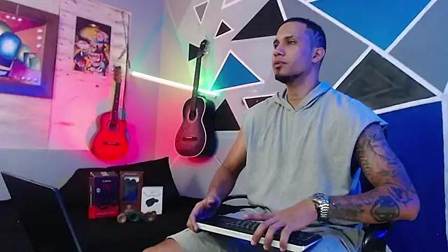 MagnusFrost online show from 10.22.25