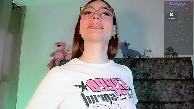 Snapshot of Valentina_Alba chatting on 05.21.26 Valentina Alba online show from 05.21.26