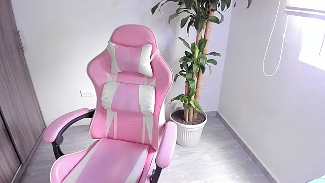 Sofi Martinezz0 online show from 10.22.25