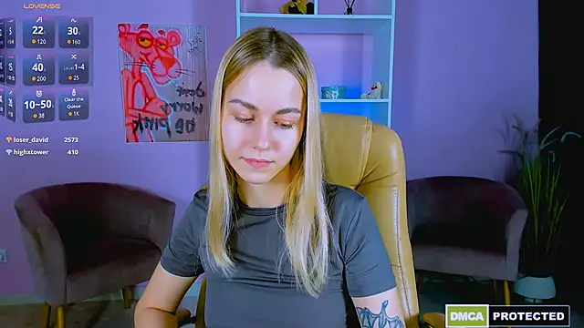 mary mooore online show from 12.08.24