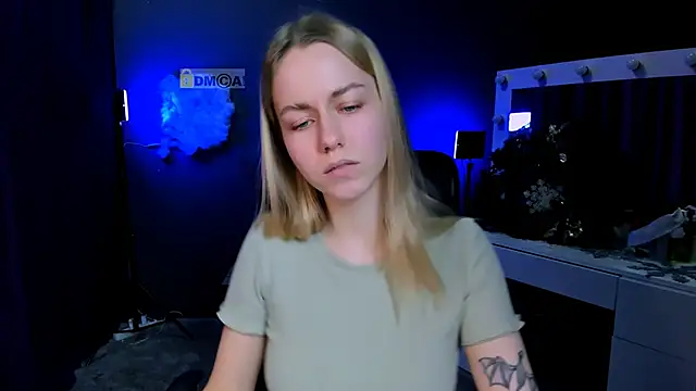 mary mooore online show from 01.15.25