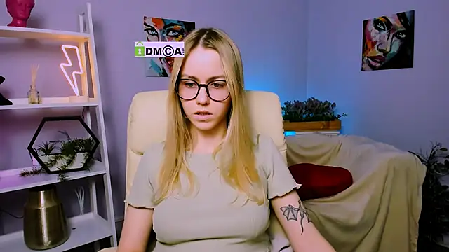 mary mooore online show from 02.03.25