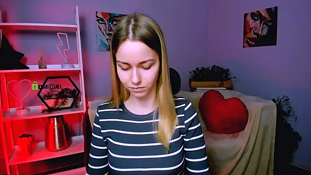 mary mooore online show from 03.02.25