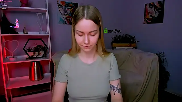 mary mooore online show from 03.03.25