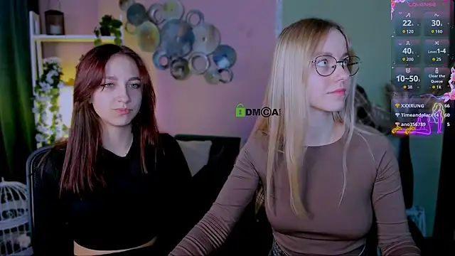 mary mooore online show from 09.15.25