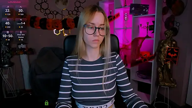 mary mooore online show from 10.22.25